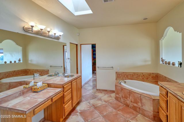 1334 Vista Del Cerro, Las Cruces, NM 88007