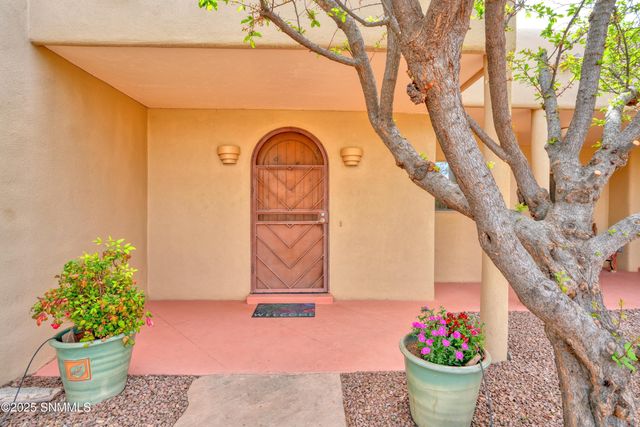 1334 Vista Del Cerro, Las Cruces, NM 88007