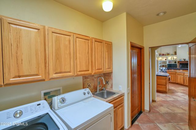 1334 Vista Del Cerro, Las Cruces, NM 88007