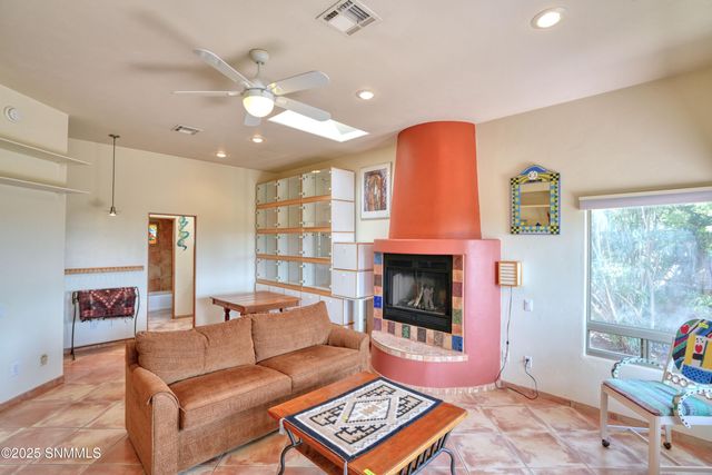 1334 Vista Del Cerro, Las Cruces, NM 88007