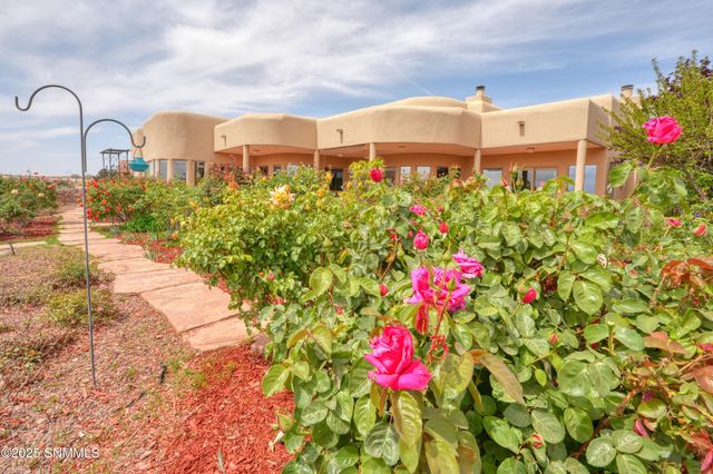 1334 Vista Del Cerro, Las Cruces, NM 88007