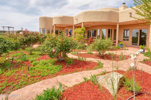 1334 Vista Del Cerro, Las Cruces, NM 88007