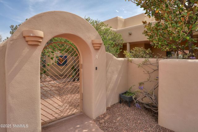 1334 Vista Del Cerro, Las Cruces, NM 88007