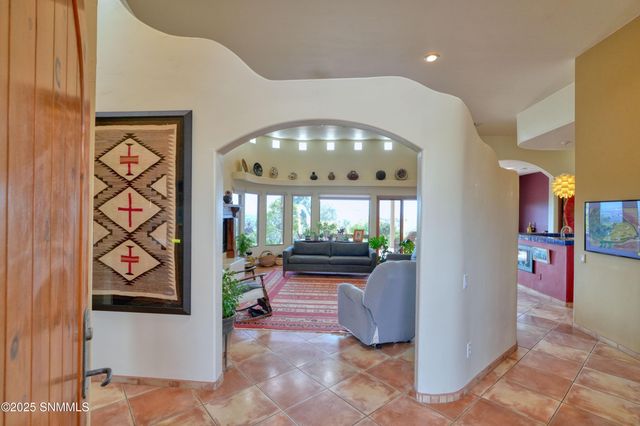 1334 Vista Del Cerro, Las Cruces, NM 88007