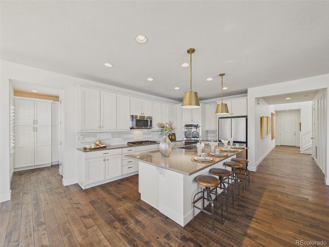 18320 W 84th Place, Arvada, CO 80007