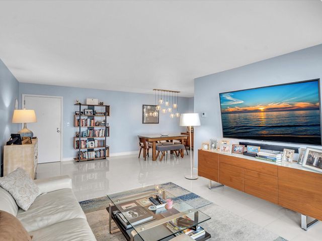 2841 N Ocean Boulevard 1102, Fort Lauderdale, FL 33308