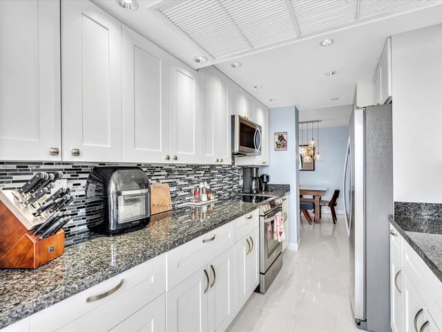 2841 N Ocean Boulevard 1102, Fort Lauderdale, FL 33308