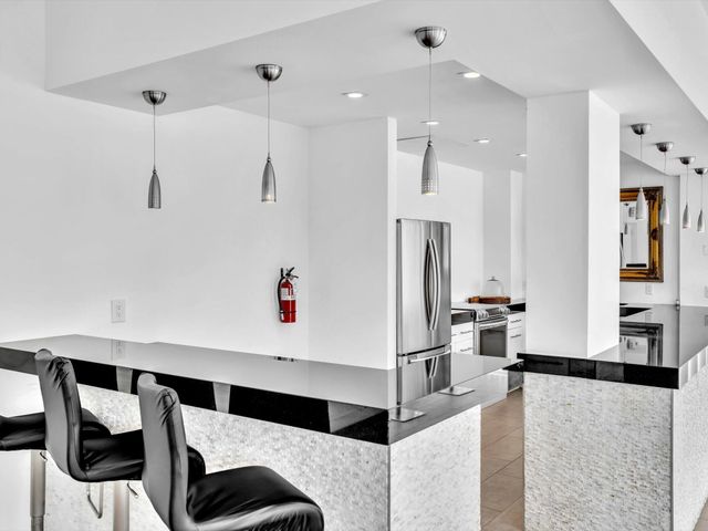 2841 N Ocean Boulevard 1102, Fort Lauderdale, FL 33308
