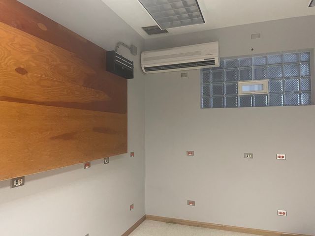 7641 W 63rd Street, Summit, IL 60501