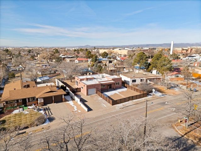 1106 Camino Consuelo, Santa Fe, NM 87505