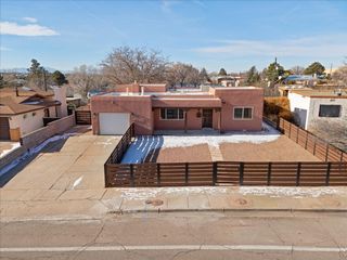 1106 Camino Consuelo, Santa Fe, NM 87505