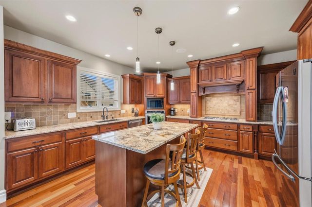 852 Augusta Drive, Oregon, WI 53575