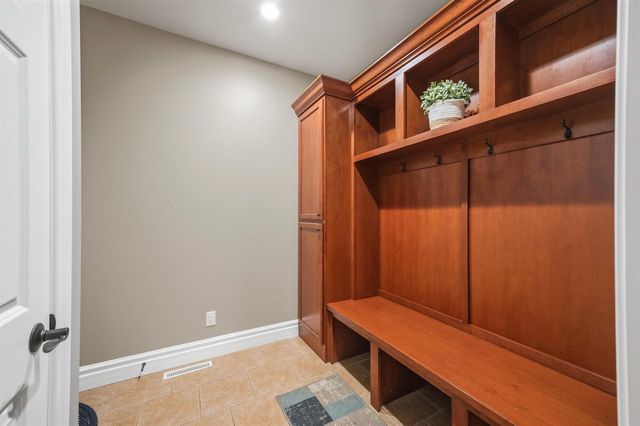 852 Augusta Drive, Oregon, WI 53575