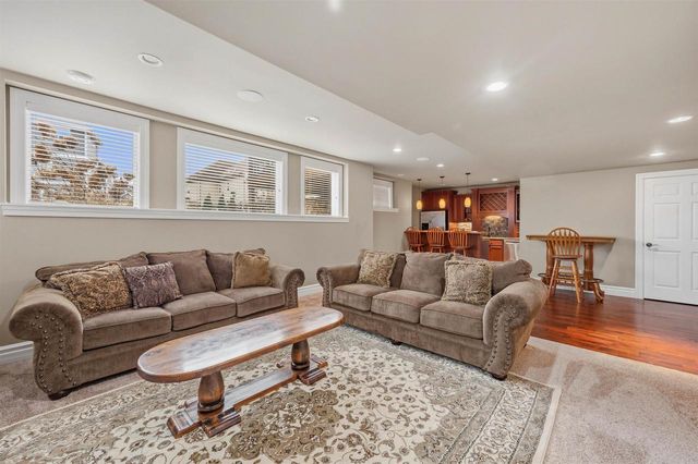 852 Augusta Drive, Oregon, WI 53575