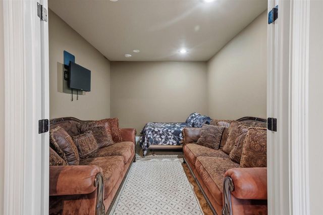 852 Augusta Drive, Oregon, WI 53575