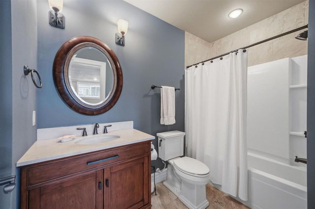 852 Augusta Drive, Oregon, WI 53575