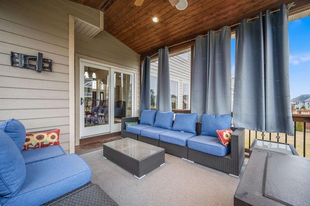 852 Augusta Drive, Oregon, WI 53575