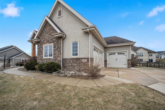 852 Augusta Drive, Oregon, WI 53575