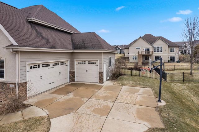 852 Augusta Drive, Oregon, WI 53575