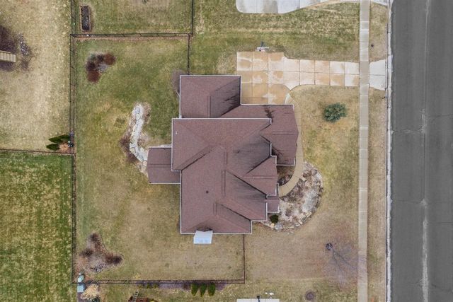 852 Augusta Drive, Oregon, WI 53575