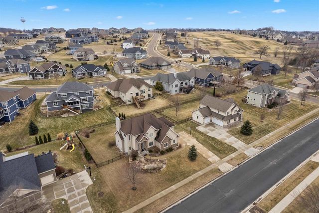 852 Augusta Drive, Oregon, WI 53575