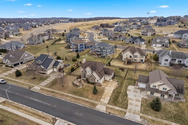 852 Augusta Drive, Oregon, WI 53575