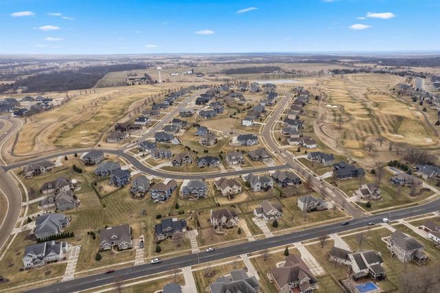 852 Augusta Drive, Oregon, WI 53575