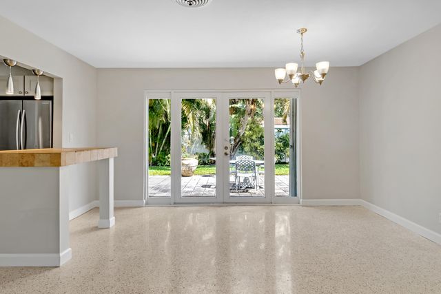 1911 NE 27th Street, Lighthouse Point, FL 33064