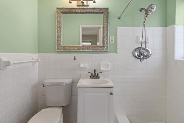 1911 NE 27th Street, Lighthouse Point, FL 33064