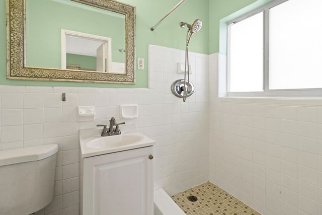 1911 NE 27th Street, Lighthouse Point, FL 33064