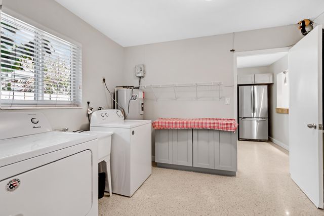 1911 NE 27th Street, Lighthouse Point, FL 33064