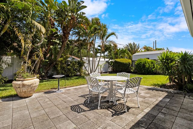 1911 NE 27th Street, Lighthouse Point, FL 33064