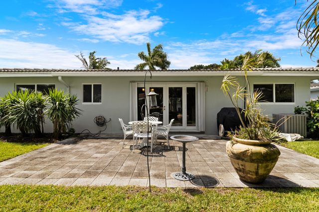 1911 NE 27th Street, Lighthouse Point, FL 33064