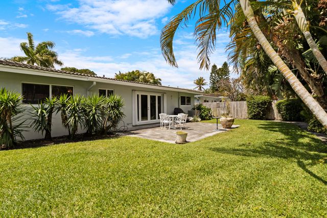 1911 NE 27th Street, Lighthouse Point, FL 33064