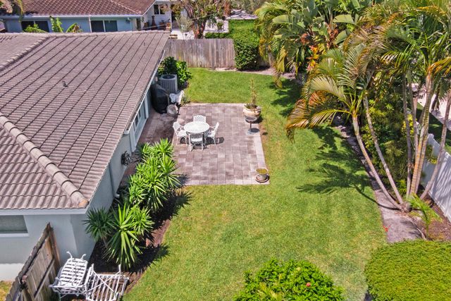 1911 NE 27th Street, Lighthouse Point, FL 33064