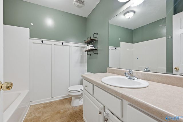 1549 Vest Street, Hartselle, AL 35640