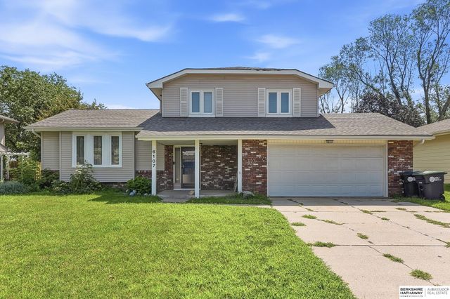 6107 S 95th Street, Omaha, NE 68127