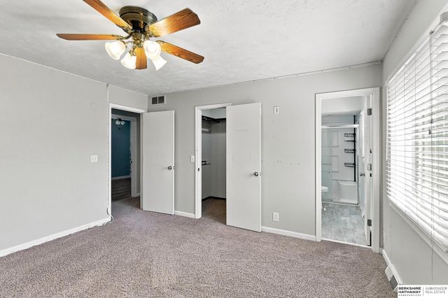 6107 S 95th Street, Omaha, NE 68127