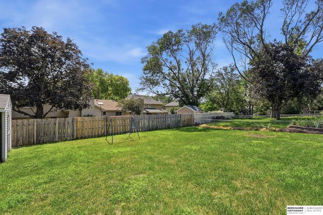 6107 S 95th Street, Omaha, NE 68127