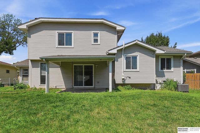 6107 S 95th Street, Omaha, NE 68127