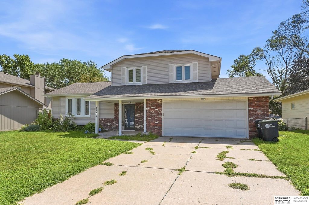 6107 S 95th Street, Omaha, NE 68127