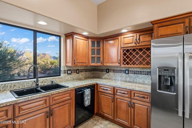 12801 N Kingair Drive, Tucson, AZ 85755