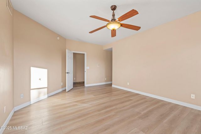 12801 N Kingair Drive, Tucson, AZ 85755