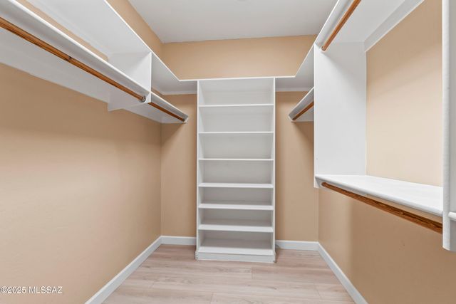 12801 N Kingair Drive, Tucson, AZ 85755