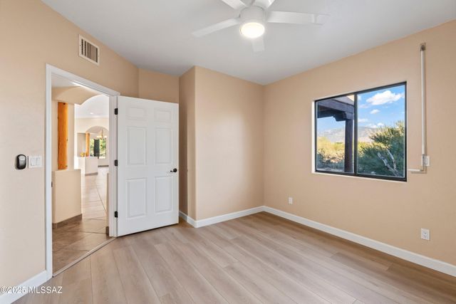 12801 N Kingair Drive, Tucson, AZ 85755