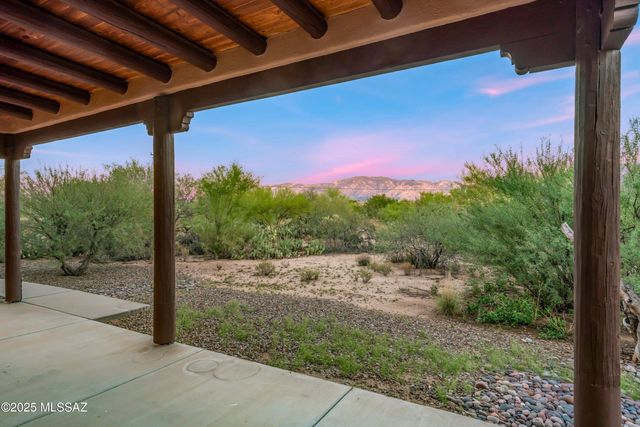 12801 N Kingair Drive, Tucson, AZ 85755