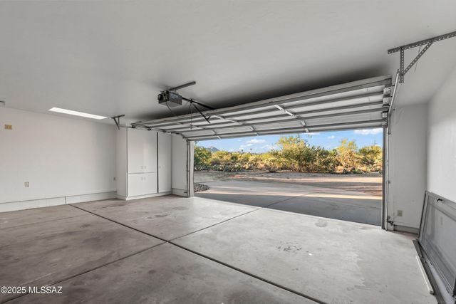 12801 N Kingair Drive, Tucson, AZ 85755