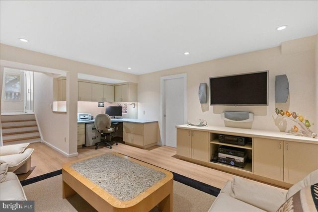 22 GORDON WAY, Princeton, NJ 08540