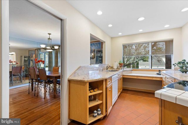 22 GORDON WAY, Princeton, NJ 08540