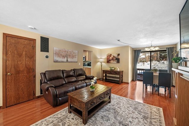 27 Littlefield Ct 27, Haverhill, MA 01832